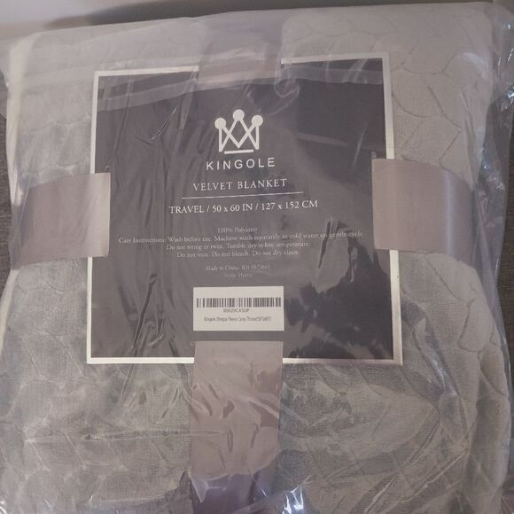 Luxury Reversible Sherpa Throw Blanket Grey. New - Picture 4 of 5